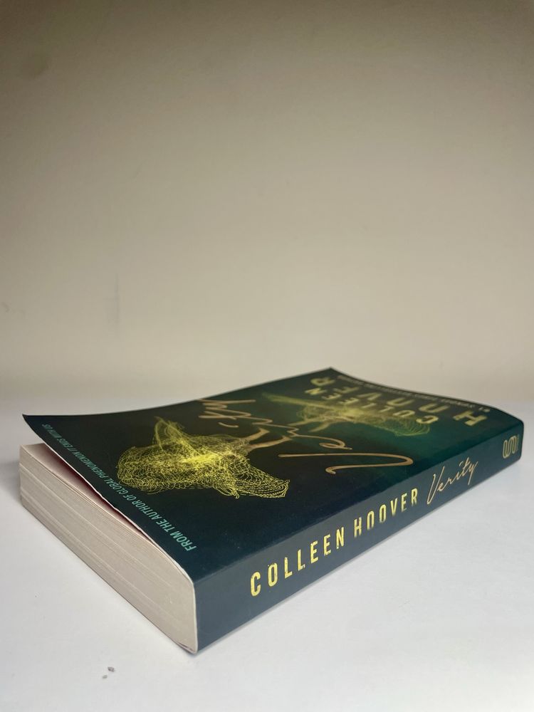 Verity de Collen Hoover (Inglês)