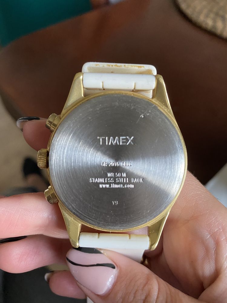 Zegarek timex zlota tarcz bialy pasek apart
