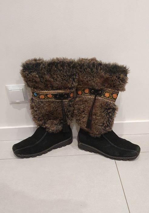 Kozaki na plaskiej podeszwie ocieplane