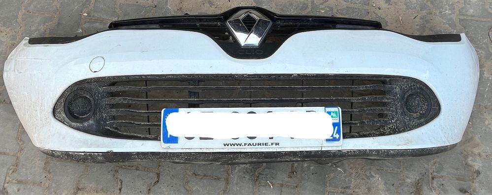 Zderzak przedni Renault Clio IV bialy