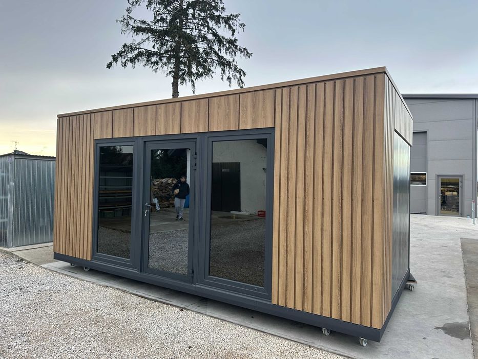 PRODUCENT  pawilonów z płyty warstwowej Sklep Biuro Komis Magazyn Bar