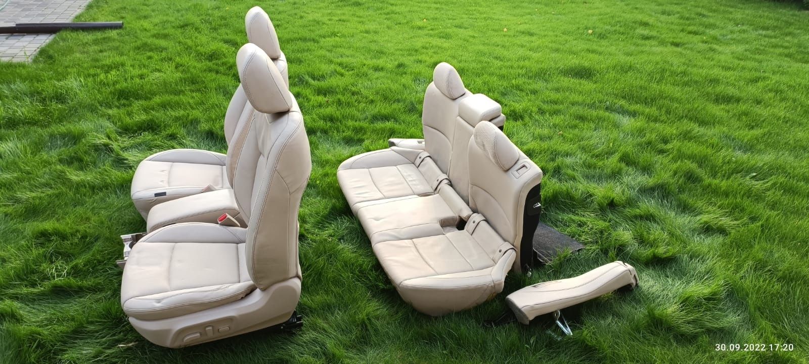 Салон шкіра бежева Subaru outback 2015-2018 limited сидіння диван