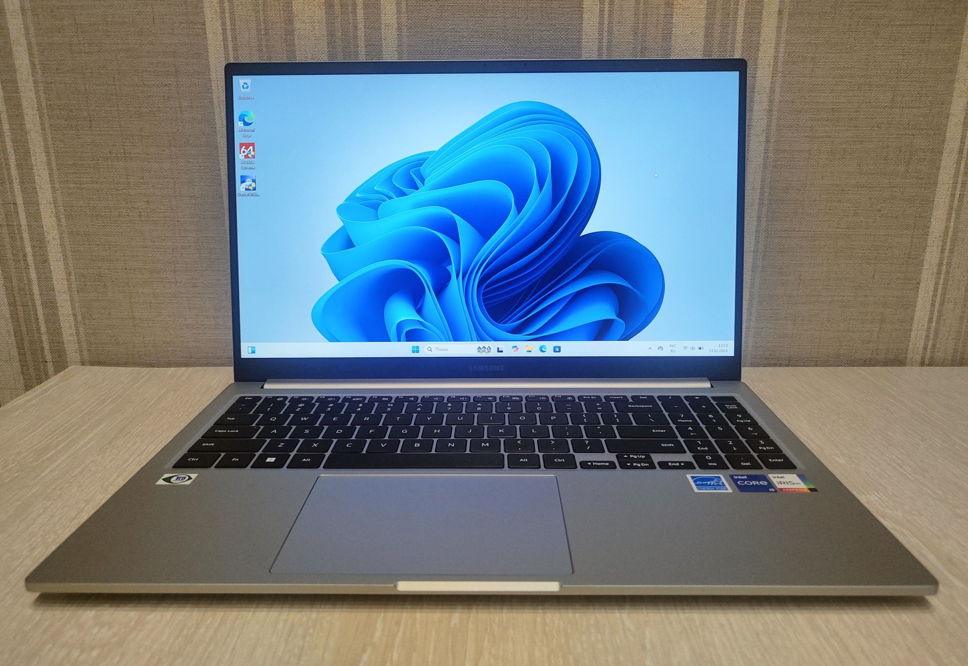 Samsung Galaxy Book 3 15.6" IPS, Core i5-1335U, 16Gb LPDDR4X 256Gb SSD