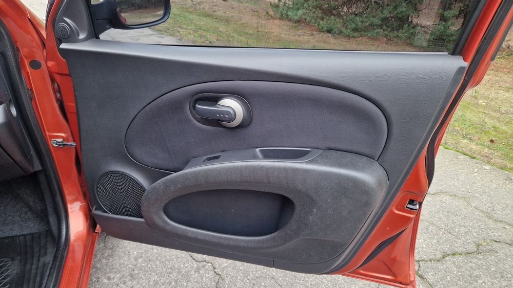 Автомобиль Nissan Micra автомат