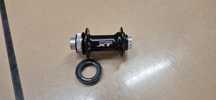 Nr1. Piasta Shimano Deore XT HB-M8010. Przednia.