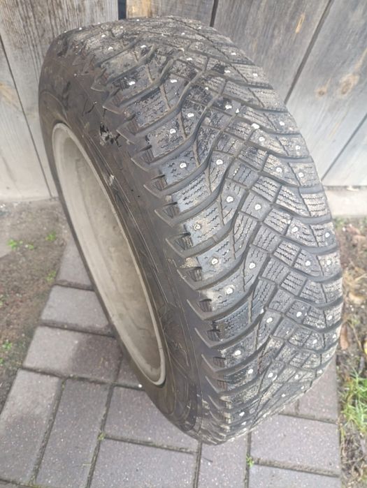 Комплект гуми 205/65 R16 Goodyear