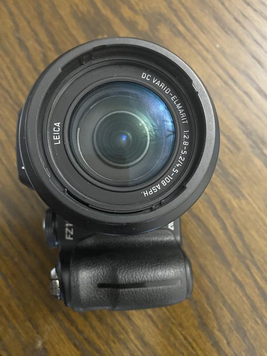 Aparat Lumix FZ100