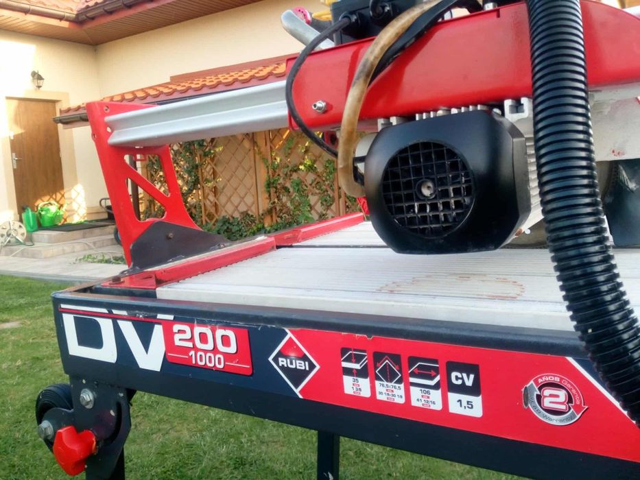 Wodna maszyna do cięcia płytek