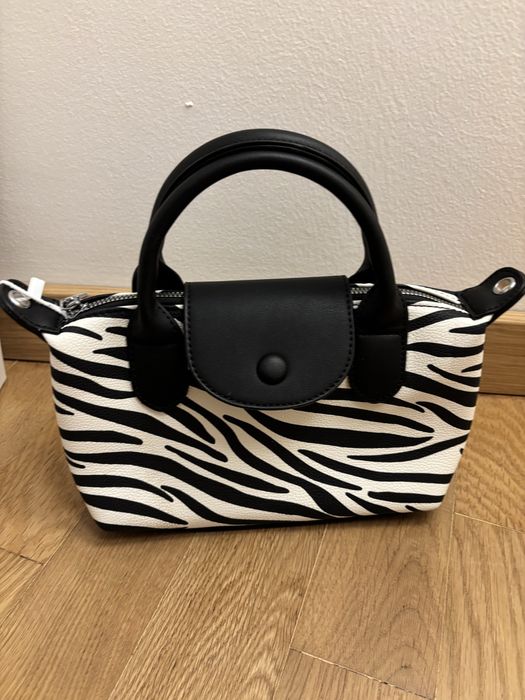 Mala padrao animal print/zebra em preto e branco, tamanho S.