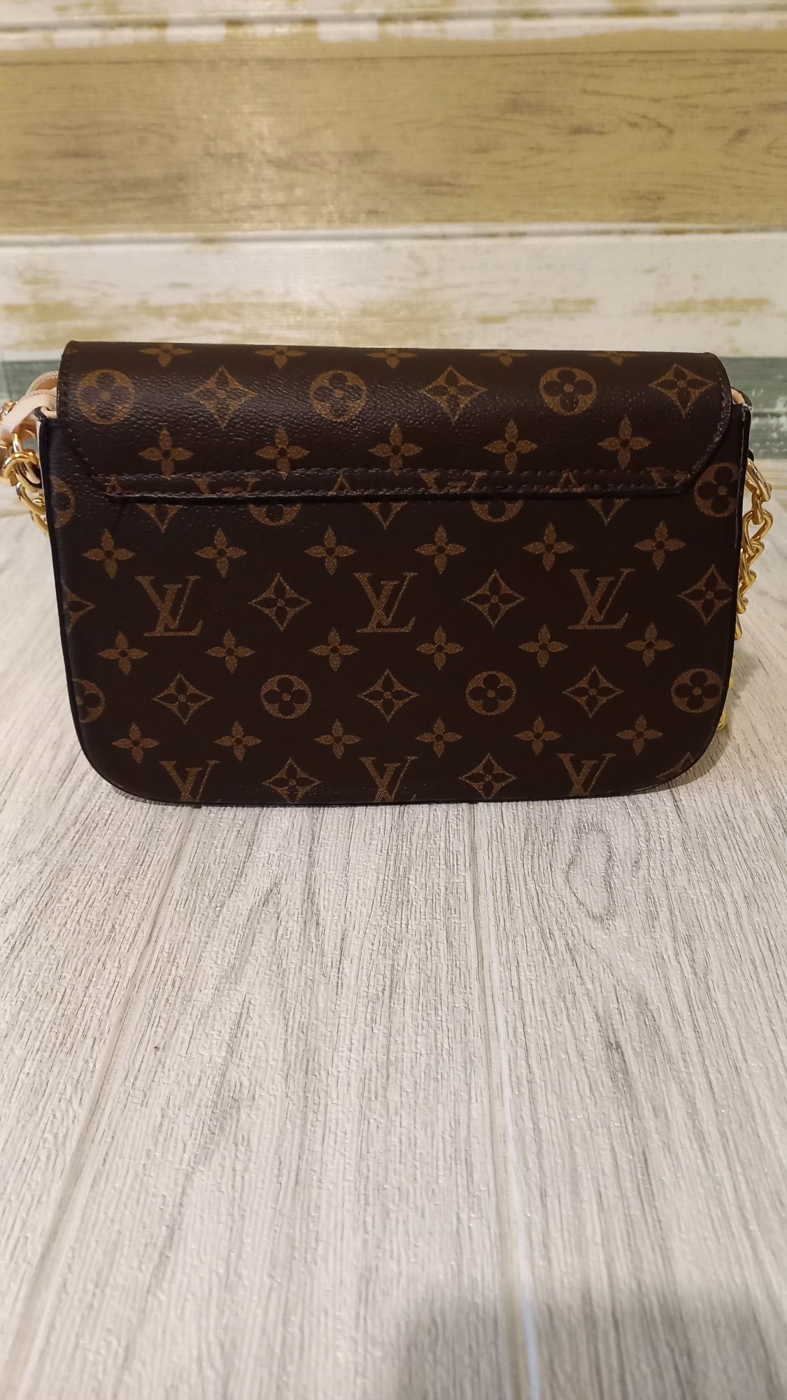 Сумка-клатч louis Vuitton