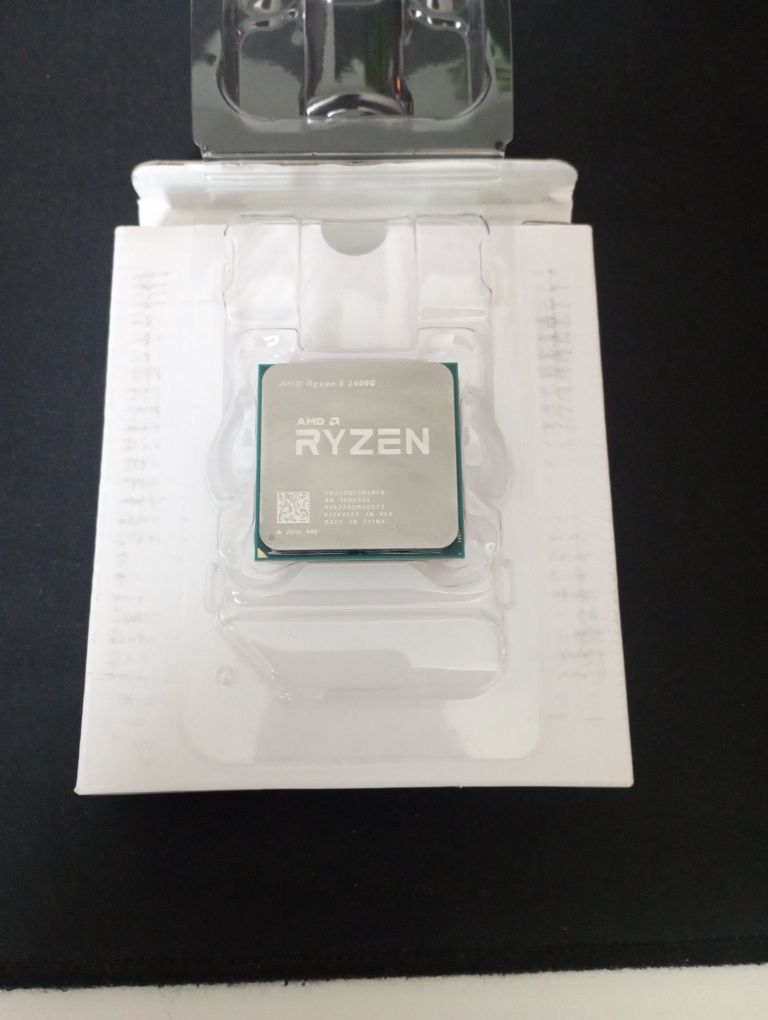 Ryzen 5 2600G + stockowe chłodzenie