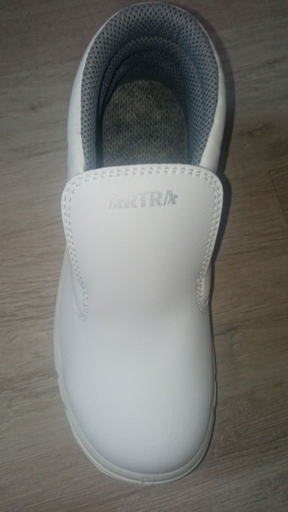 Trzewiki robocze ARTRA