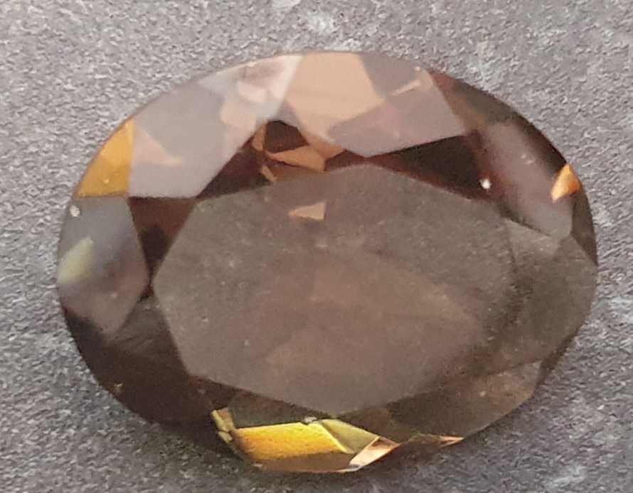 Pomarańczowo-brązowy topaz kamień szlachetny