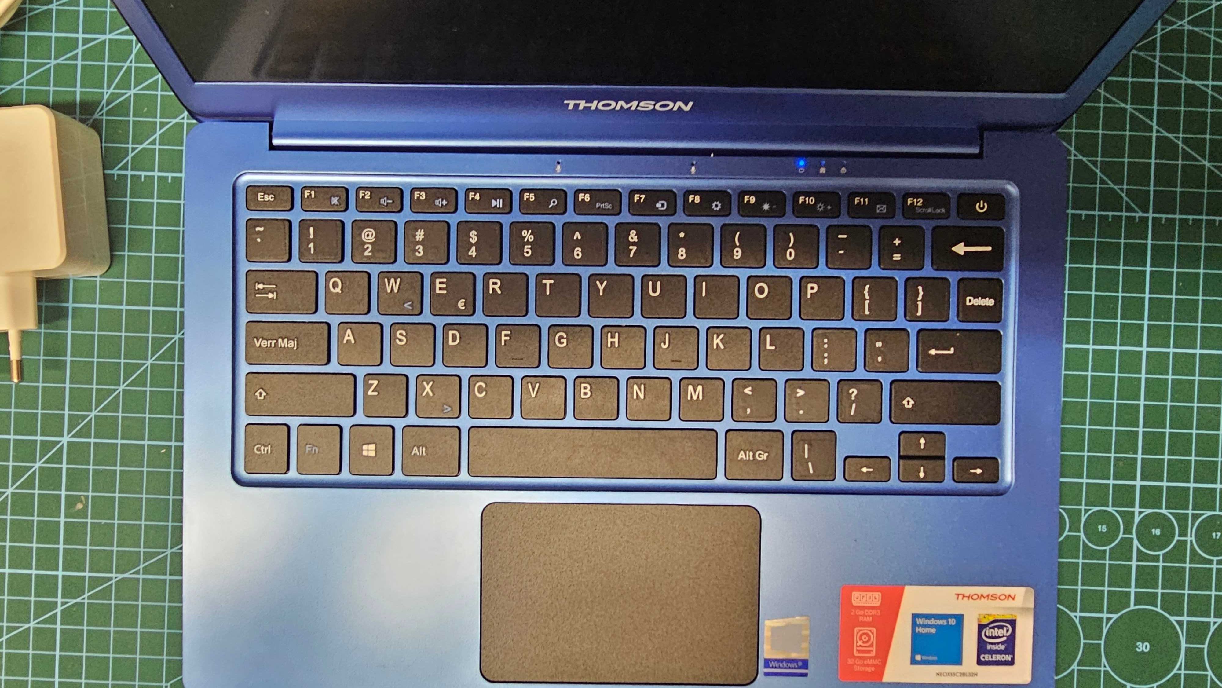 Thomson NEOX 13C • 13,3" IPS FHD • SSD • Windows 10 • Gotowy do pracy