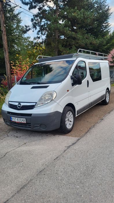 Opel Vivaro 2012 r 6 osobowy oryginalna holenderka 115 long