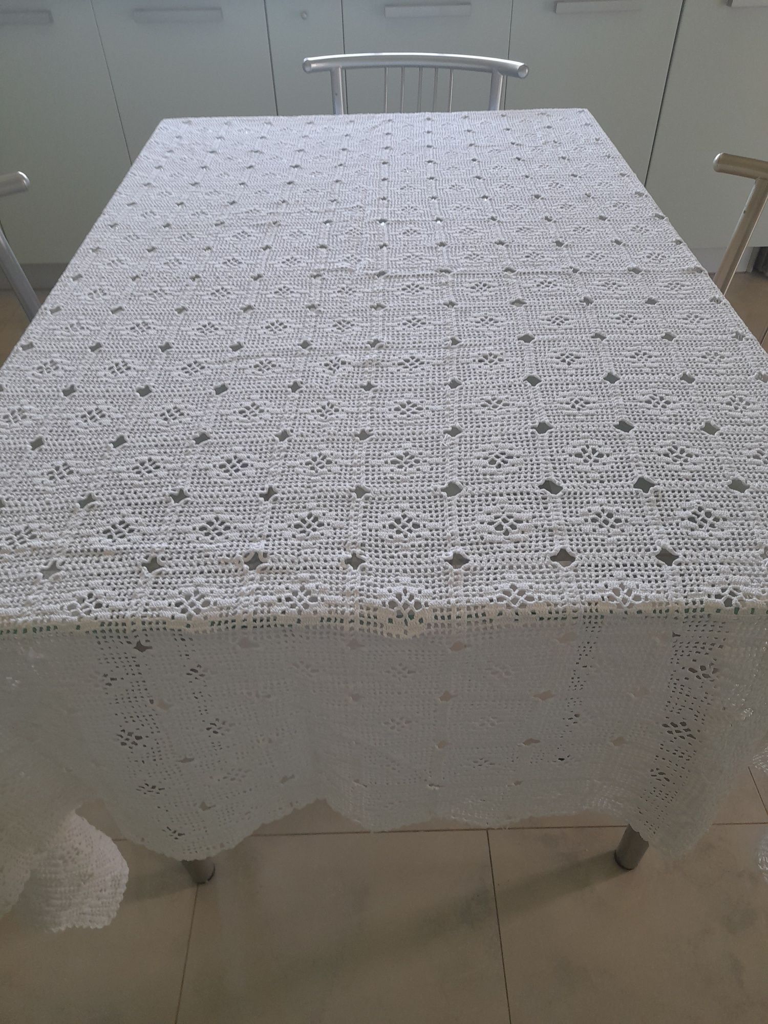 Toalha de mesa feita à mão