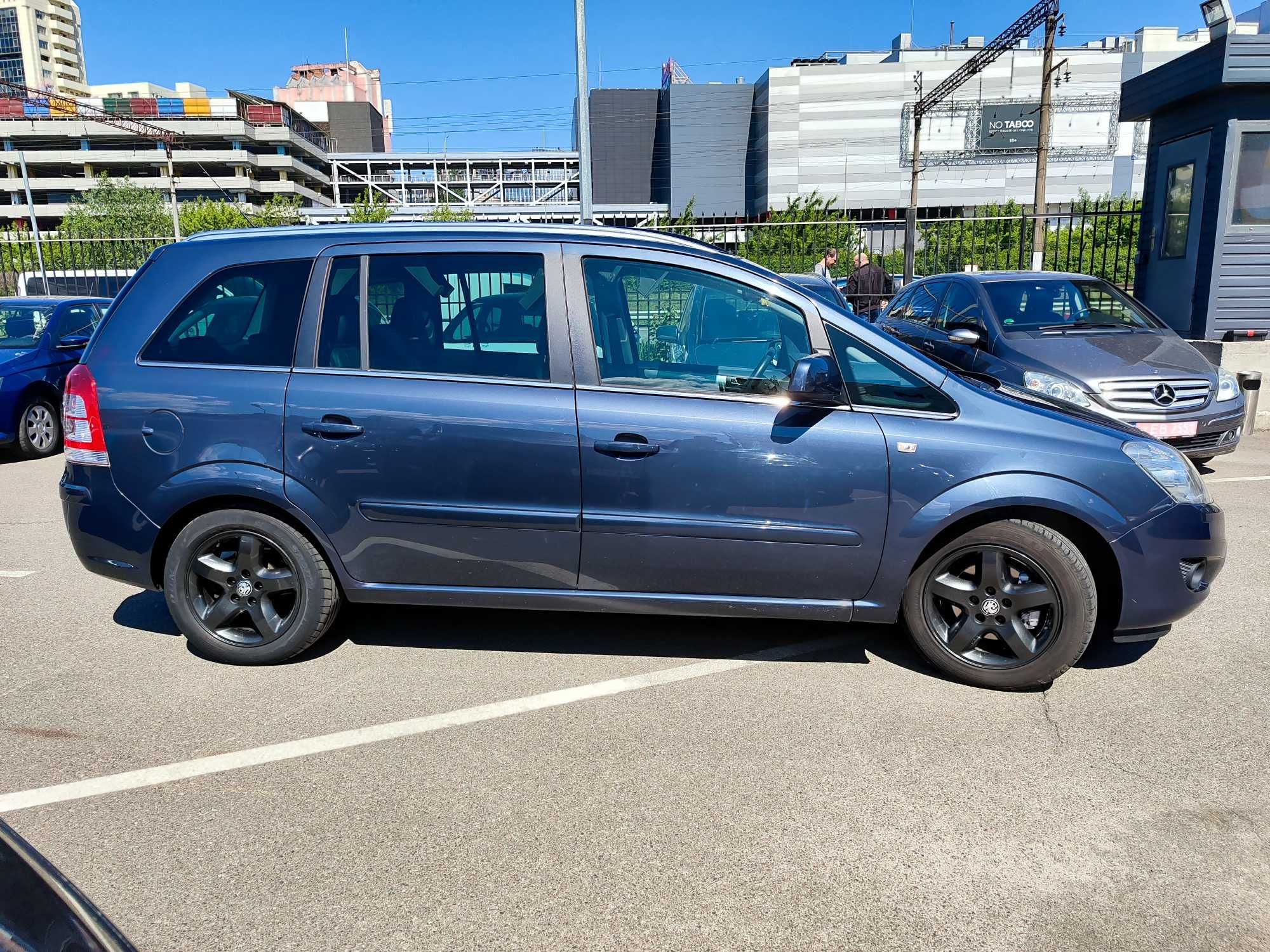 Opel Zafira 2010 1,6 з Німеччини