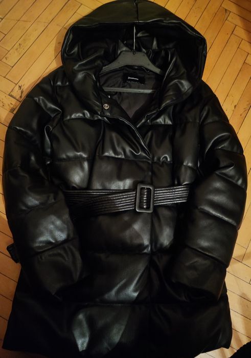Stradivarius зимова куртка р.С (S)