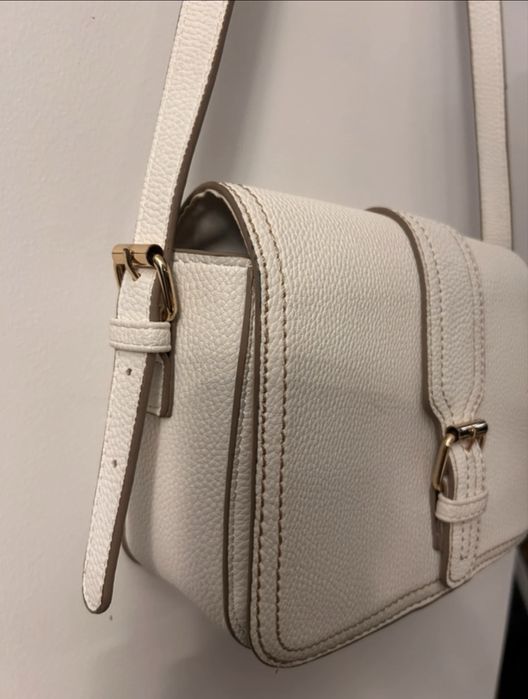 Carteira branca stradivarius