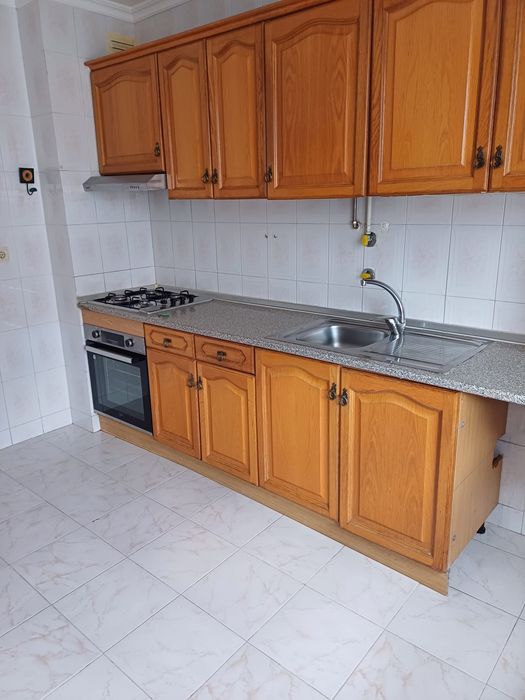 Alugo T2 - Fonte do Leite