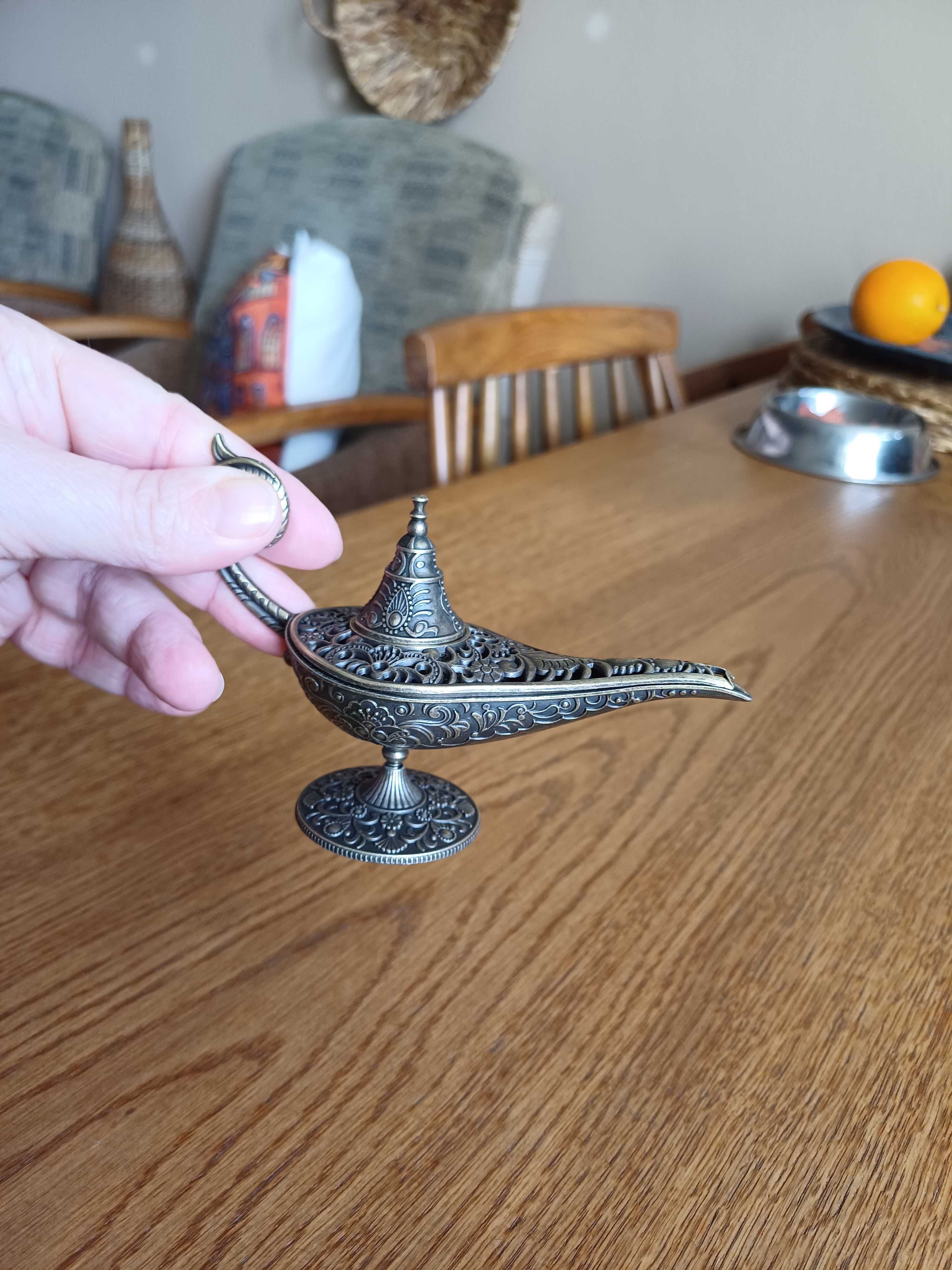 Lampa Alladyna na kadzidło albo jako bibelot
