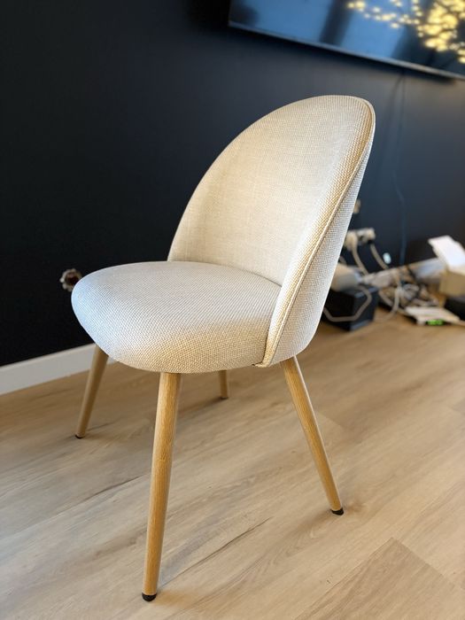 Krzesla tapircorowane