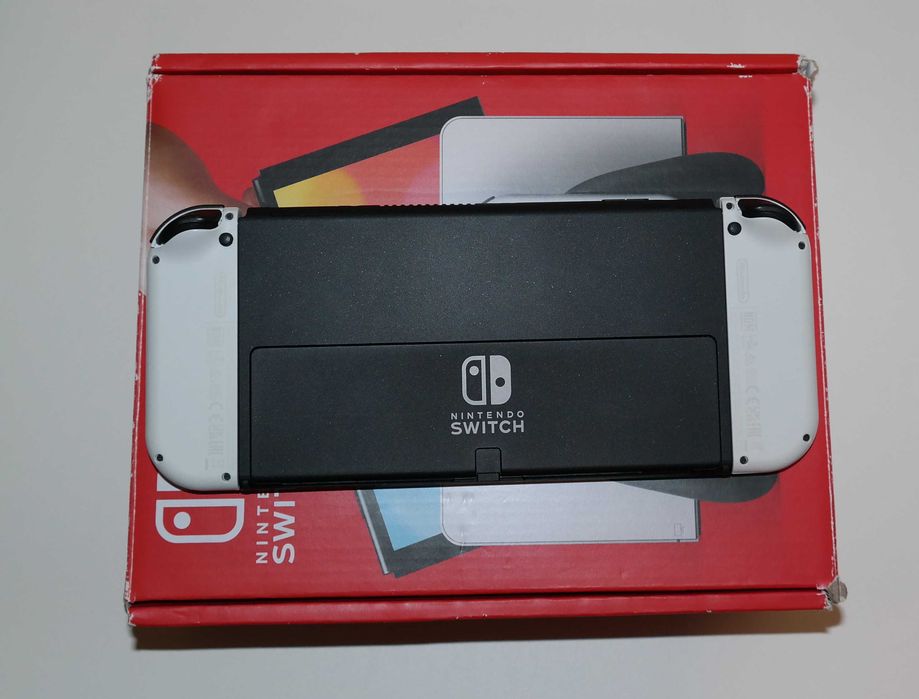 Nintendo Switch Oled CFW Kamikaze, 256GB + NitroDeck, Kierownice