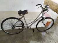 Bicicleta de Senhora (Vintage / Anos 50)