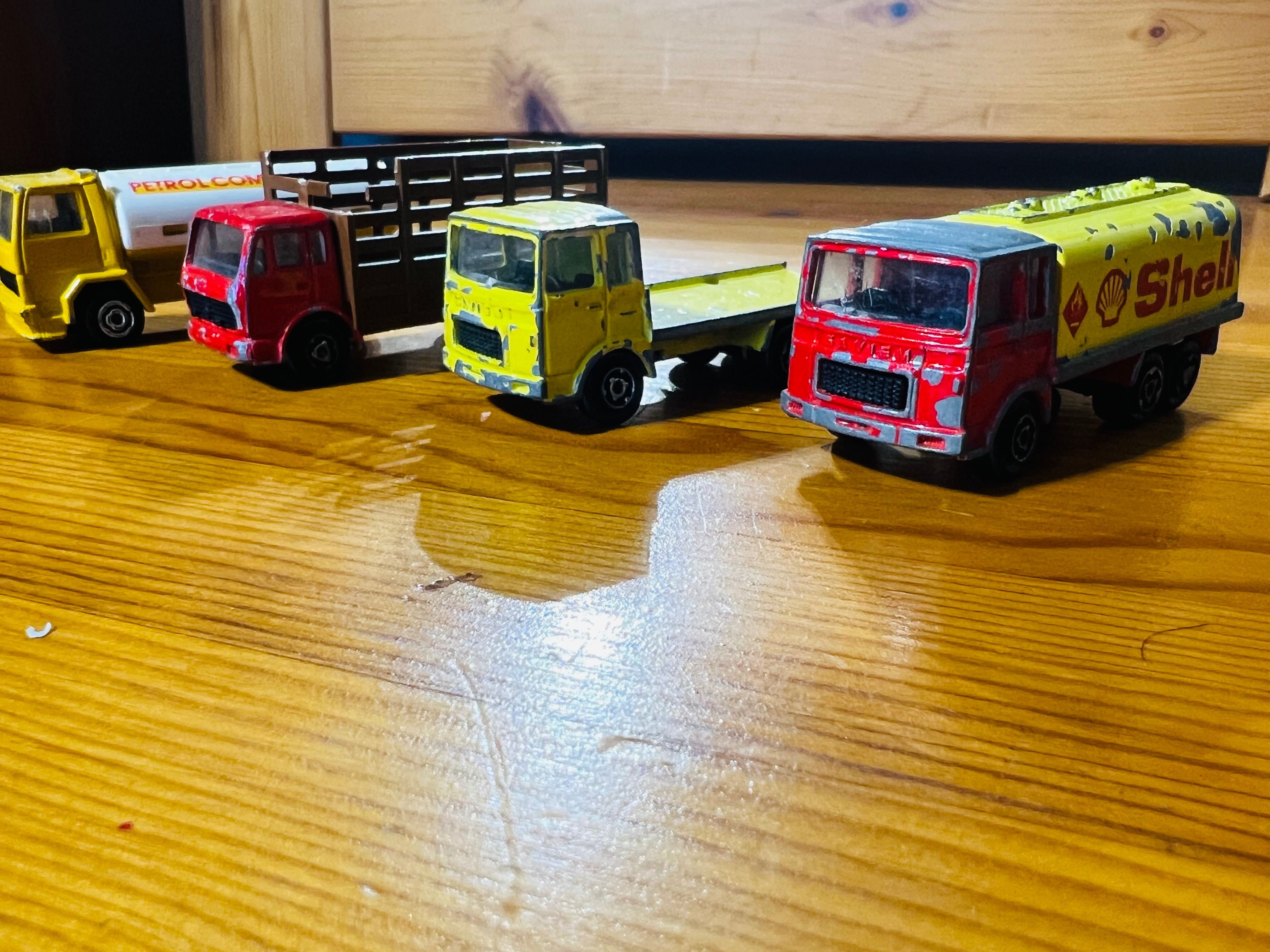 MAJORETTE modele ciężarówek Mercedes Ford Saviem Cysterna Shell FRANCE