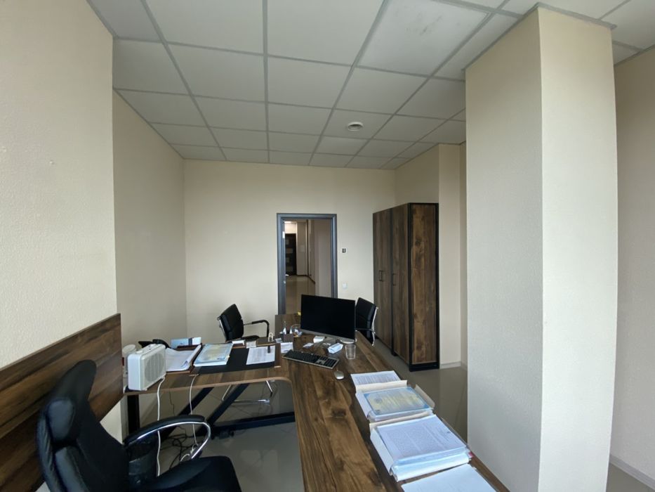 Оренда 200 метров, укрытия , постоянный свет, стоянка , аренда частями