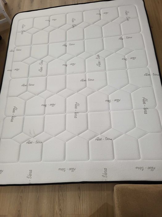 Colchão ortopédico faces verão e inverno em excelente estado