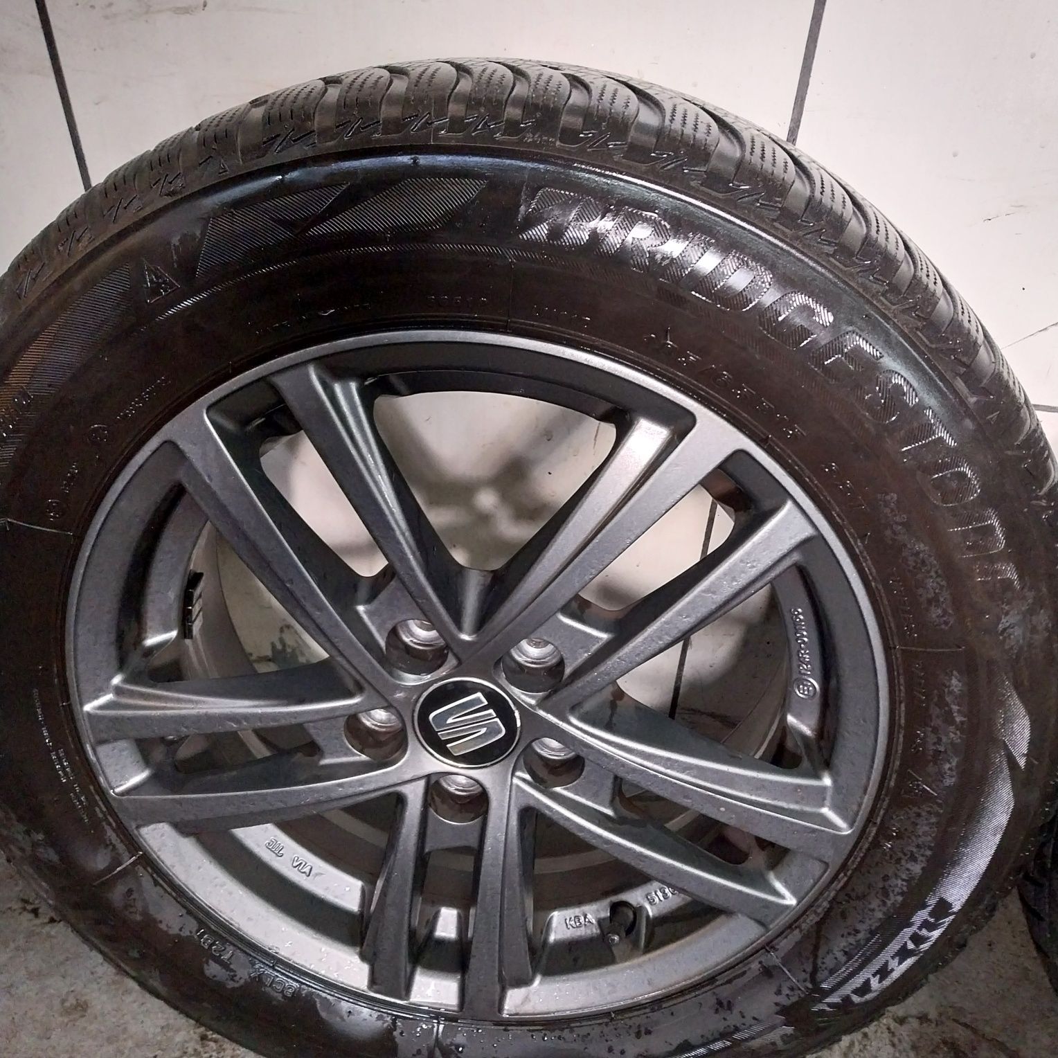 Całe Koła Zimowe Seat R15 5x100 5.5J ET 40