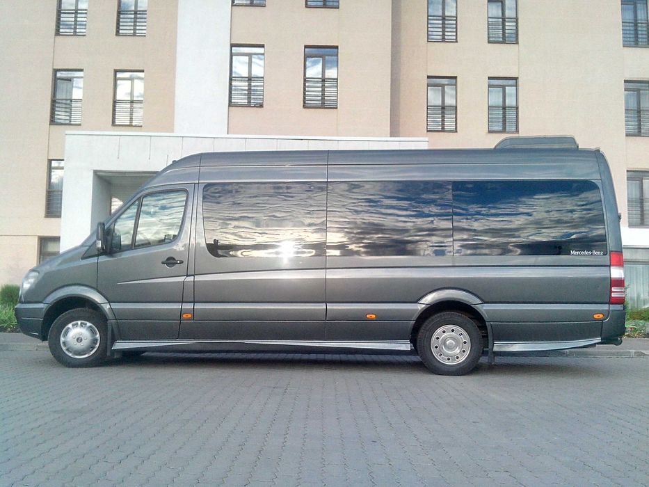 Пасажирські перевезення до 21 пас. місць.