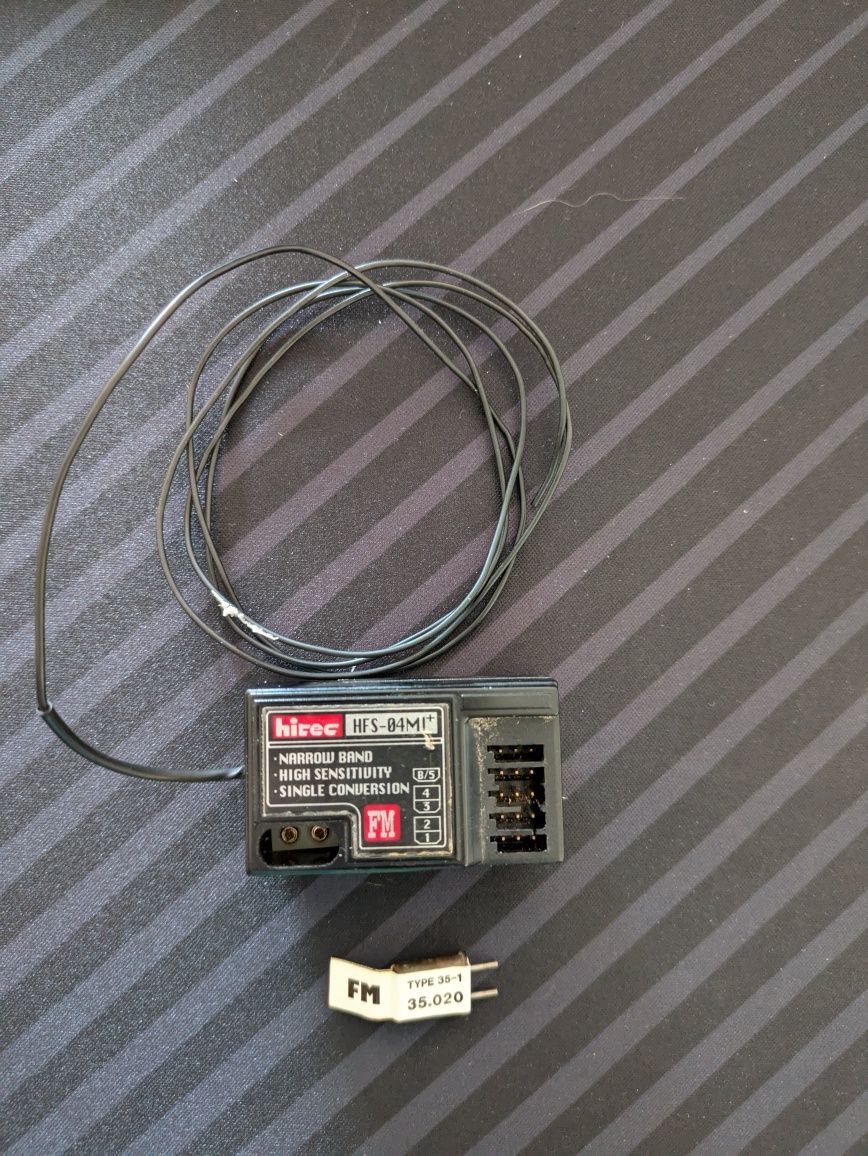 Receptor FM com Cristal 35.020 MHz para aeromodeslismo (0€)