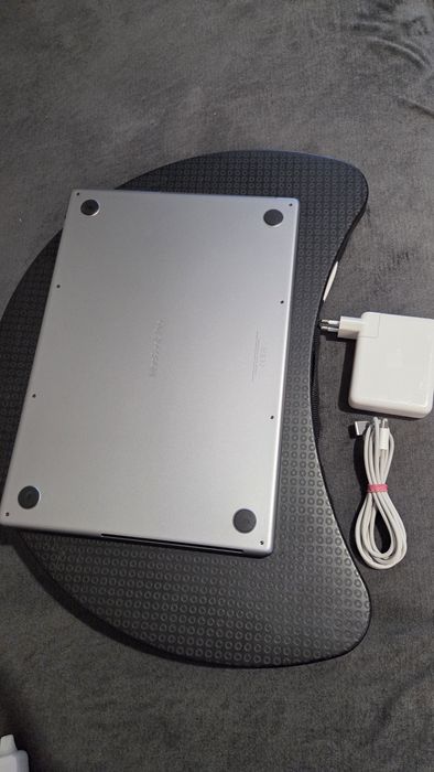 Apple MacBook Pro 16” – M2 Max 12/38 rdzeni – 32 GB RAM – 1 TB SSD