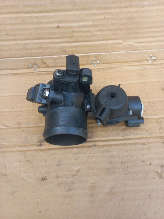 Przepustnica ford s-max mondeo galaxy kuga 6g9q-9e926-ae