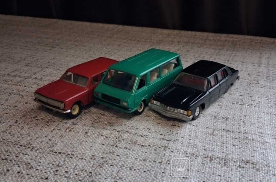 РАФ 2103 А18, ГАЗ 2402, ГАЗ 14 "ЧАЙКА"