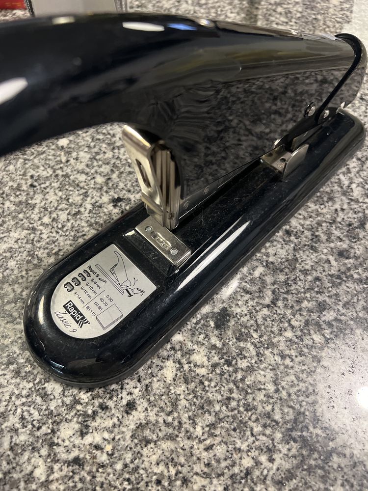 Rapid Agrafador manual HD9 para 110 folhas preto