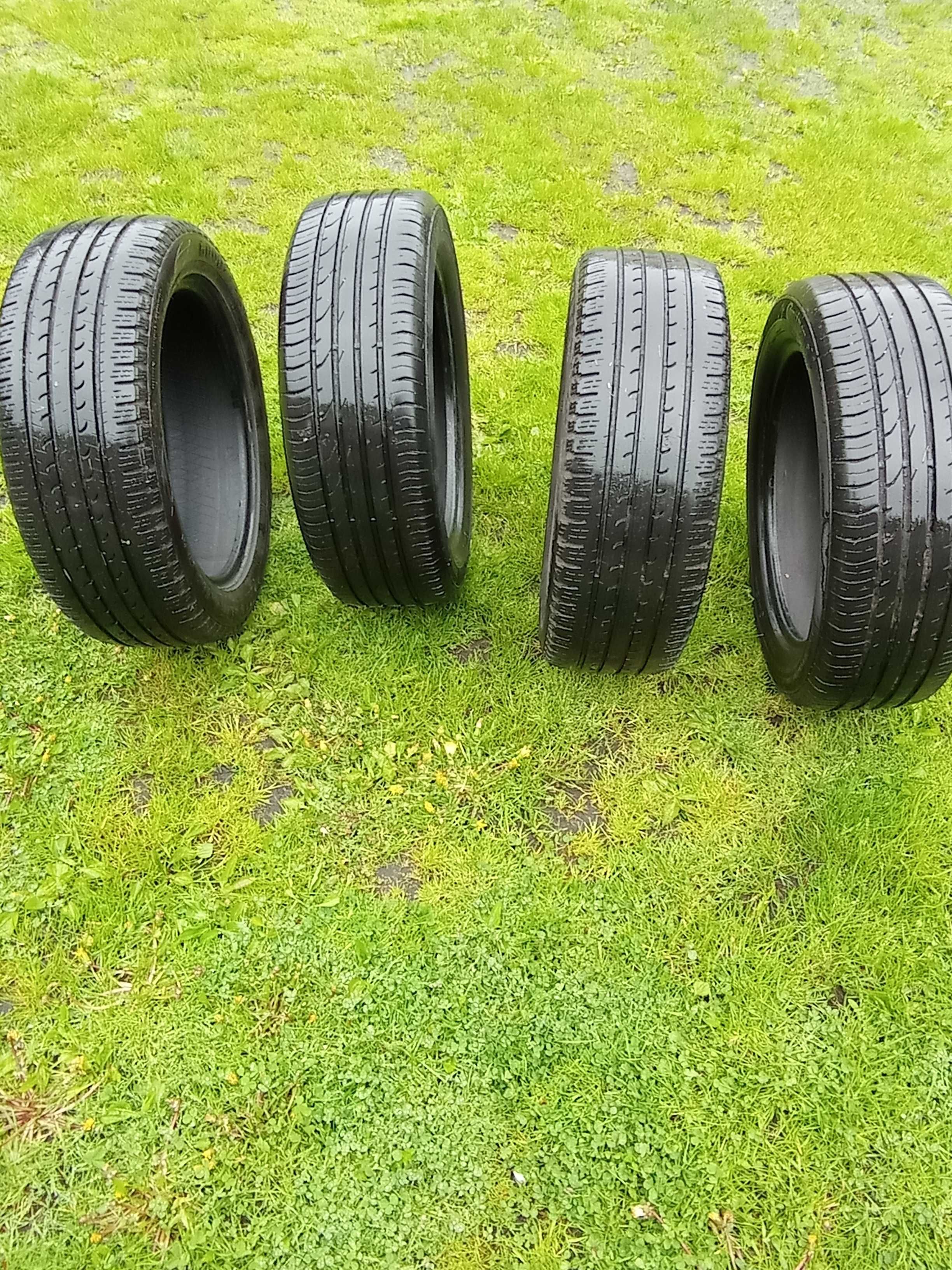 Sprzedam 4 opony 215/55 R 18.