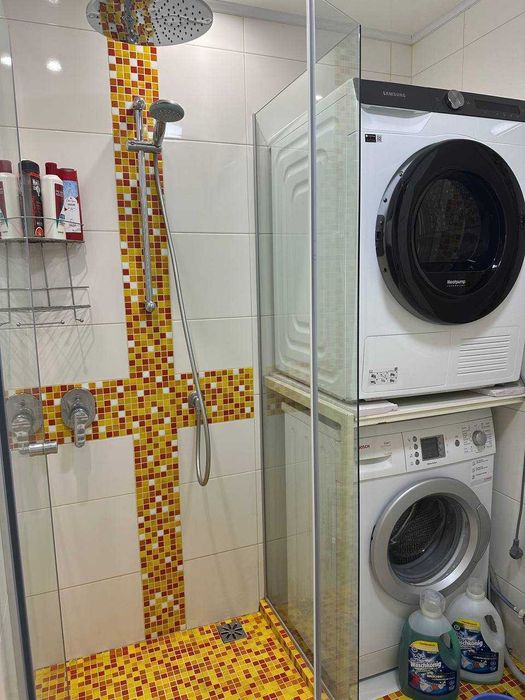 Сдам  на длительный срок 3 кв , м Научная