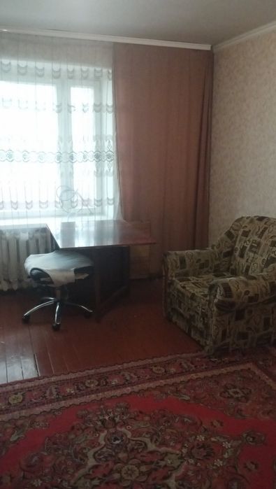 Продам квартиру 2-х кімнатну