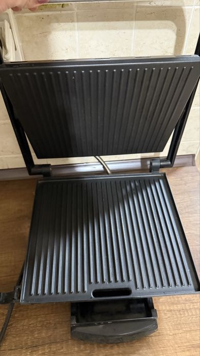 Гриль Tefal в очень зорошем состоянии
