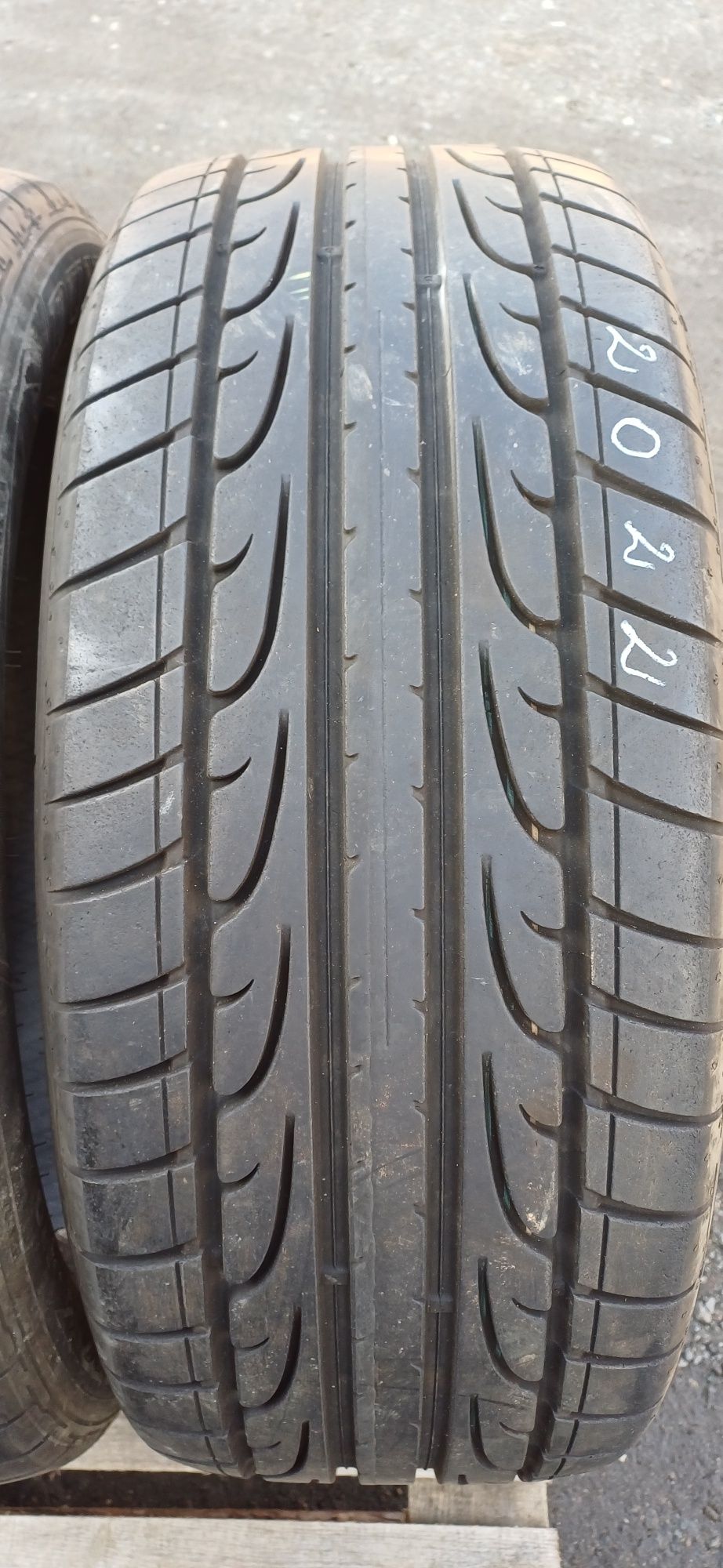 235/50R19 99V DUNLOP , dwie używane opony letnie.