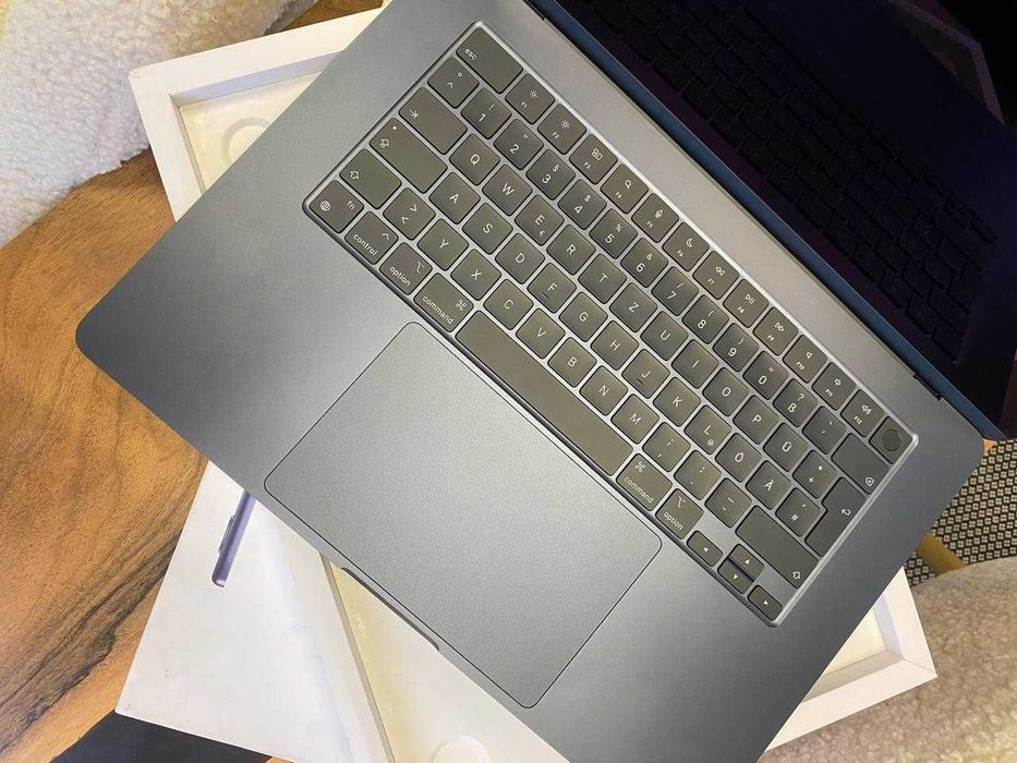 Ноутбук Apple MacBook Air 15" M3 8/256GB Midnight (MRYU3) 2024