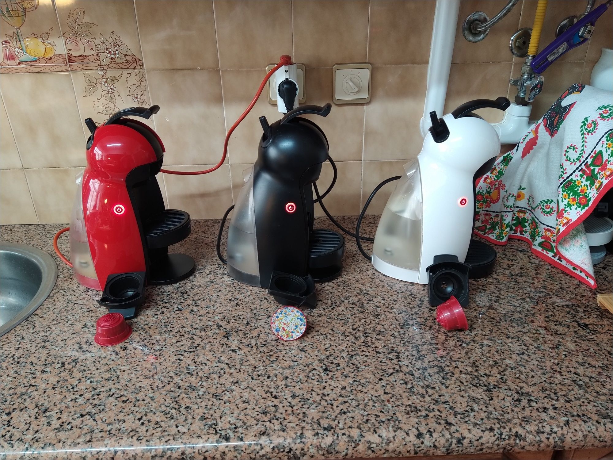Máquina de café Dolce Gusto Krups casa quarto apartamento vivenda.