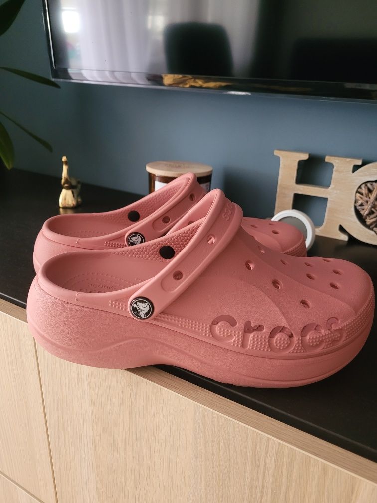 Crocs iconic comfort