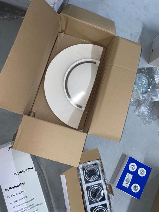 Lote iluminação NOBILÉ Alemanha – 2000 peças novas