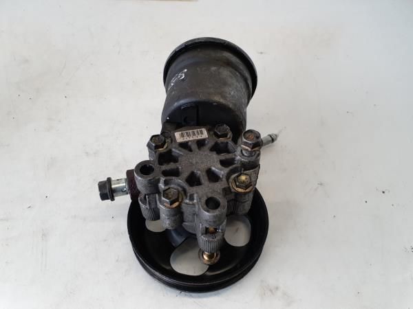 Bomba de direção TOYOTA Yaris (_P1_)