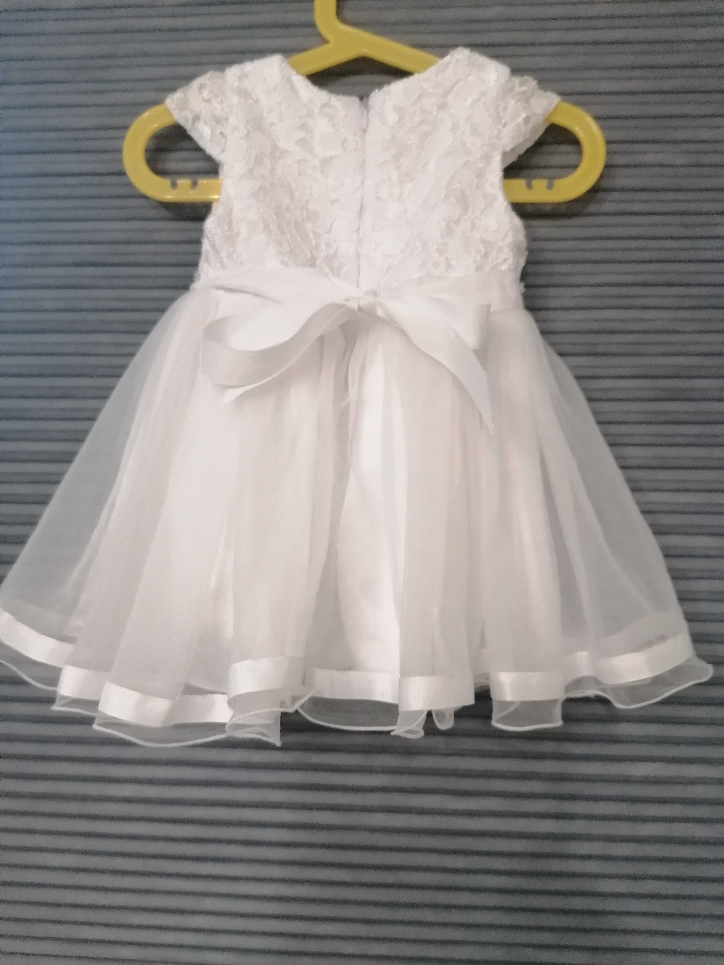 Sukienka biała tiulowa, chrzest, roz. 74