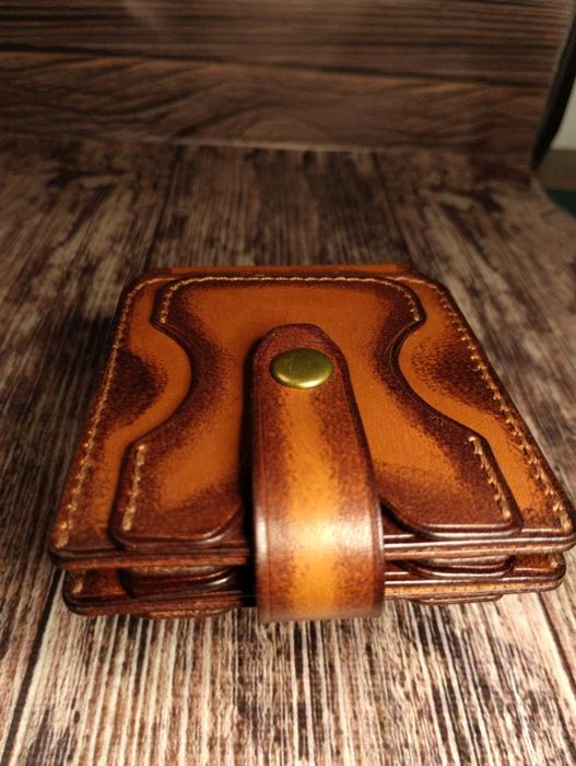 Зажим для купюр .